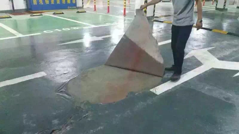 水泥地面硬化劑終將代替環氧地坪